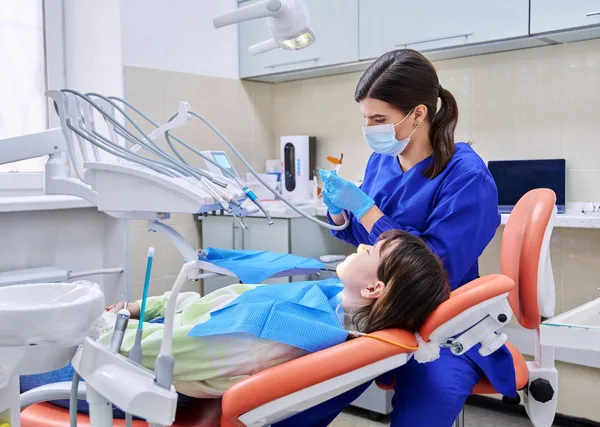 Na czym polega filowanie zębów u dorosłych?